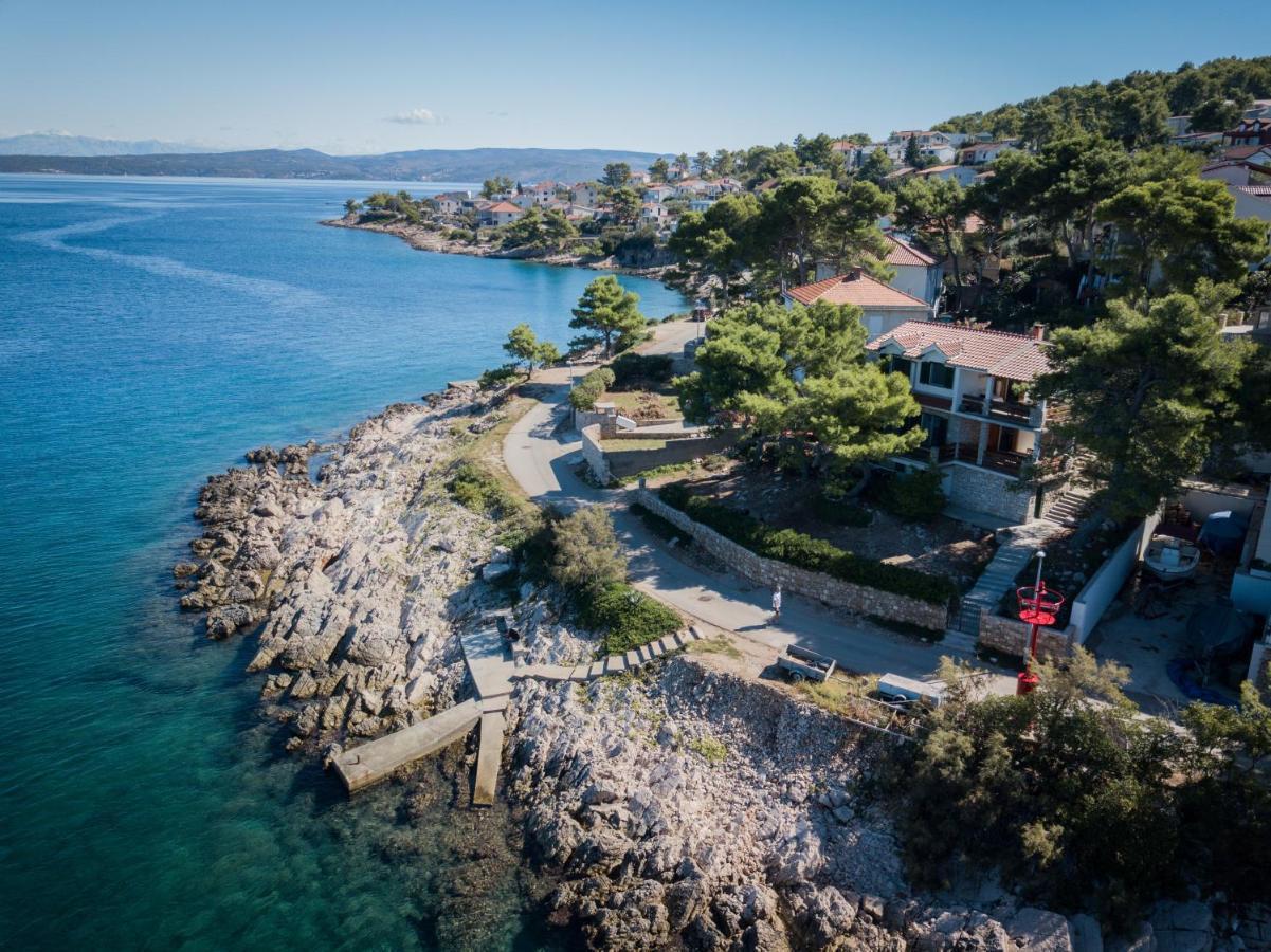 Apartments By The Sea Stomorska, Solta - 5190 Екстериор снимка