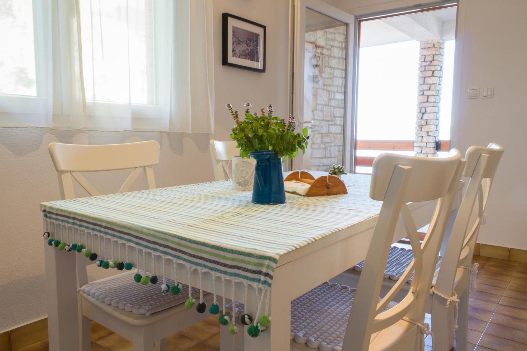 Apartments By The Sea Stomorska, Solta - 5190 Екстериор снимка